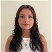 Estudiante que busca ganar dinero este verano, que tiene experiencia en dar clase a niños, responsable e implicada