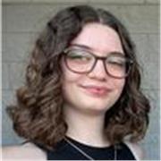 Estudiante de arquitectura, imparte clases online y presencial