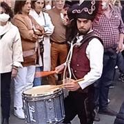Profesor de percusión tradicional gallega con más 15 años de experiencia como percusionista imparto clases de forma presencial