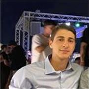 Neo studente universitario in ingegneria informatica, diplomata con 100 e lode da liceo scientifico