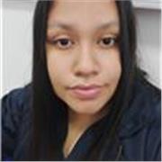 Profesora de español implanete clases a adolescentes