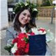 Giovane laureata magistrale impartisce lezioni di inglese - tutte le fasce d'età