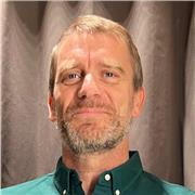 Más de 20 años enseñando español, tanto a niños como a adultos, a españoles y a no hispanohablantes. Apasionado de la lengua