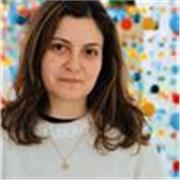 Sono una studentessa di Medicina e offro ripetizioni generali (scuole elementari e medie) e lezioni di iniziazione alla musica (teoria e solfeggio, pianoforte)