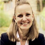 Ich bin eine Pesonalerin und Quereinsteigerin aber mit viel Herz und Menschenkenntnis.