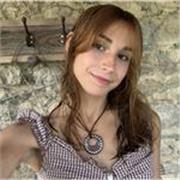 Estudiante universitaria especializada en huamanidades y social Barcelona 