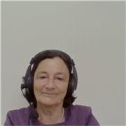 Profesora de biología dicta clases de ciencias enseñanza básica y media
