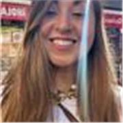 Ragazzi che vogliono imparare nozioni di fotoritocco, illustrator e impaginazione editoriale