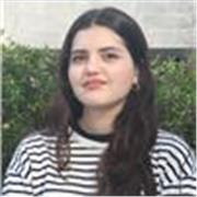 Profesora de inglés con experiencia con niños y adolescentes