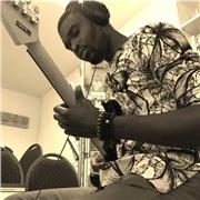 Hey !
Je suis Archim, le professeur dont tu as forcément envie d'avoir pour t´enseigner la musique. Je suis un passionné de musique et j´aimerais bien t´enseigner la Guitare ( acoustique , basse et solo.
Je vis également en Allemagne et je suis pédagogue