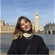 Ripetizioni di Inglese | Studentessa Universitaria | Livello C1 | 3 Esperienze di Studio all'Estero
