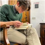 Dottorando di ricerca (Roma Tre), laureato magistrale in Antichità Classiche e Orientali dà ripetizioni di greco antico e latino