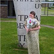 Qualified teacher who wants to help you feel more confident and have fun learning!