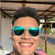 Más que un profesor, puedo ser un colega, que ayude en lo que necesite a sus alumnos con total disciplina y cercanía