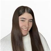 Profesora titulada en Bachillerato y estudiante universitaria que imparte clases de Primaria y la ESO.