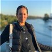 Soy estudiante de la carrera traductorado en portugués. Me encanta enseñar y ayudar a conocer más este idioma. 