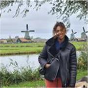 Se cerchi una persona che ti capisca e ti aiuti ,forse quella persona sono io 😌