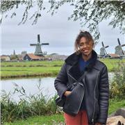 Se cerchi una persona che ti capisca e ti aiuti ,forse quella persona sono io 😌