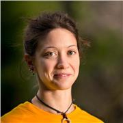 Neolaureata in economia e management internazionale