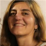 Profesora de inglés con 20 años experiencia ,bilingue ,imparte a todas las edades .Especialmente fluidez en la conversación a todos los niveles . Eficacia. Disfruta aprendiendo y expande tus horizontes