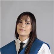 Llevo pintando desde que tenía uso de razón, ademas, soy graduada en artes y diseño. 