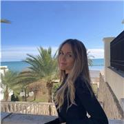 Profesora de castellano nativo, con cuatro años de experiencia