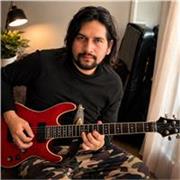 Profesor de guitarra (eléctrica y acústica) con 20 años de experiencia – Clases en Málaga y online
