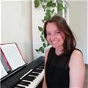 Profesora de Canto Moderno formada en la técnica del Institute for Vocal Advancement