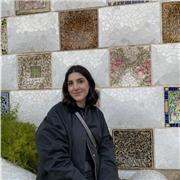 estudiante de enfermería con experiencia con niños