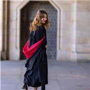 English tutor from London. Happy to help with any age or ability :)