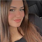 Titulada en Bellas Artes capacitada para enseñar dibujo pintura y diseño