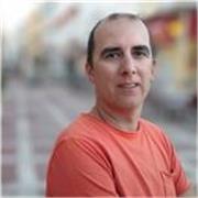 Licenciado en traducción con experiencia en traducción desde 2012