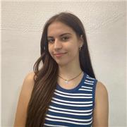 Me llamo Paula, especializada en dar clases de inglés y hacer de canguro