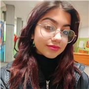 Studentessa (3ª superiore) che offre aiuto con compiti e disponibile per ripetizioni di matematica