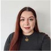 Profesora titulada en Educación Primaria con mención en Música y más de 10 años de experiencia en prácticas instrumentales