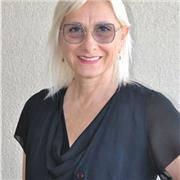 Ciao! Sono Raffaella, specializzata nell'aiuto compiti per alunni/e della scuola primaria. Insieme a me i compiti sono uno spasso!