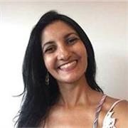 Profesional de Psicología de la Comunicación apta para ayudar a todas las edades y áreas.