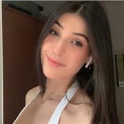 Graduada en Traducción e Interpretación, con experiencia impartiendo clases particulares de inglés adaptadas a cada alumno