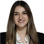 Profesora de inglés en grado universitario International Business e imparto clases de inglés, economia y matemáticas nivel primaria, ESO y bachiller