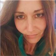 Ciao, sono Anna, la mia passione è insegnare. Offro lezioni private online completamente personalizzate! Contattami!