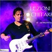 Ho suonato fianco a fianco con le leggende della musica; ora metto la mia chitarra al tuo servizio, a domicilio o online! Ready? 