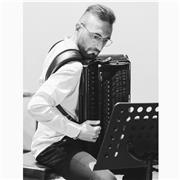 Laureato offre lezioni di fisarmonica classica e moderna