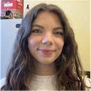 studentessa del primo anno di magistrale in Molecular and Medical Biotechnology propone lezioni di materie scientifiche