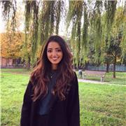 Praticante avvocato e dottoranda di ricerca impartisce lezioni di diritto