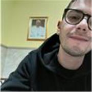 Offero lezioni private di storia, economia e diritto a ragazzi di scuole medie e superiori.