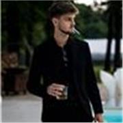 21 year old English teacher that makes learning english fun