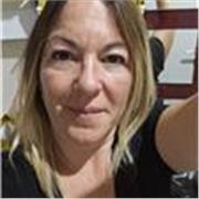 Profesora de Primaria apta para todas las edades y niveles.