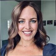 I'm a former TV Producer turned Communication Coach. I help people to communicate with clarity when the stakes are high.
