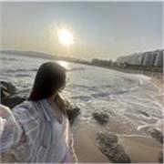 I am a passionate, friendly teacher who makes learning engaging, practical, and fun for everyone!