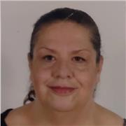 Insegnante esperta offre lezioni individuali o gruppi studenti o adulti